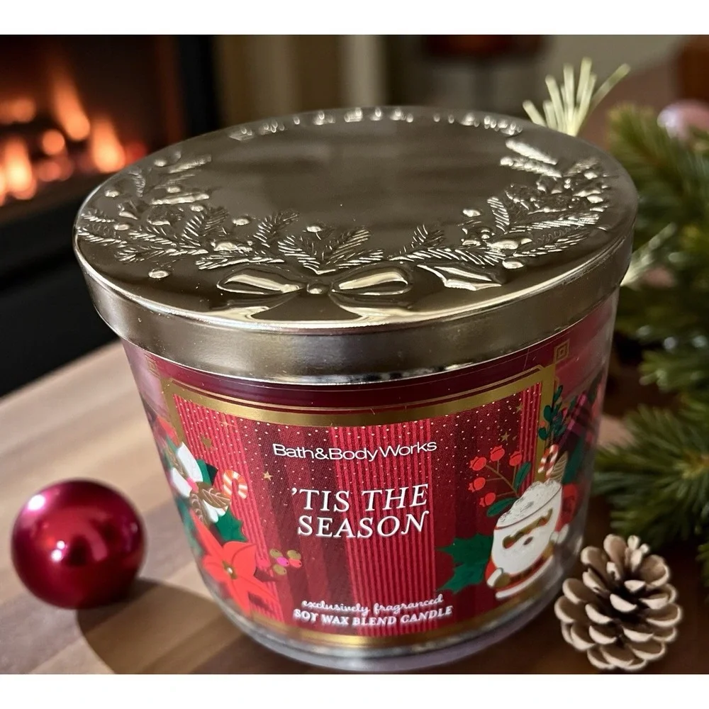 Bath & Body Works Soy Wax Three‎ Wick Candle Tis The Season Apple Cinnamon Wood